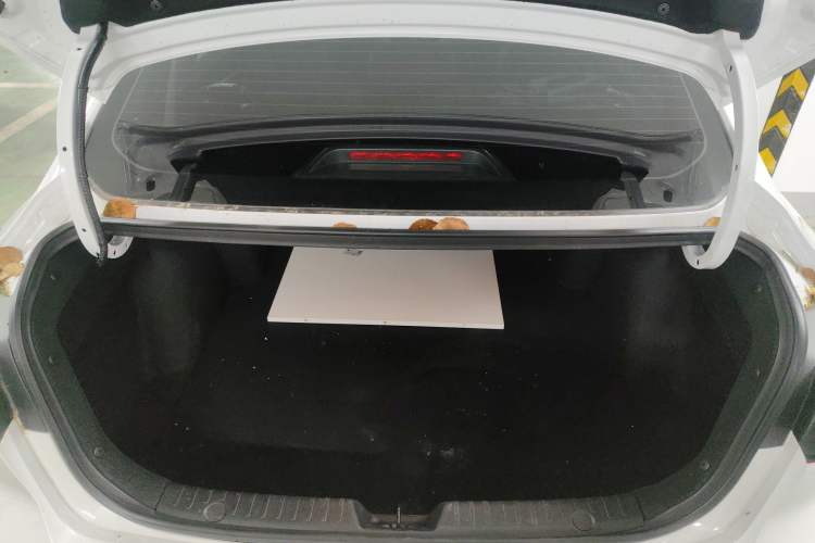 Used CHANGAN Eado 2023 Changan Edition PLUS Blue Whale NE 1.4T GDI DCT Prestige Version Trunk