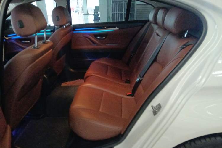 Used BMW 5 Series 2014 528Li Leading Model