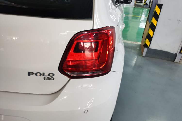 Used Volkswagen Polo 2016 1.6L Automatic Comfort Model