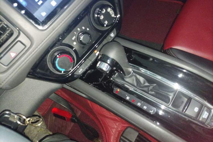 Used Honda Vezel 2020 1.5L CVT Elite Edition
