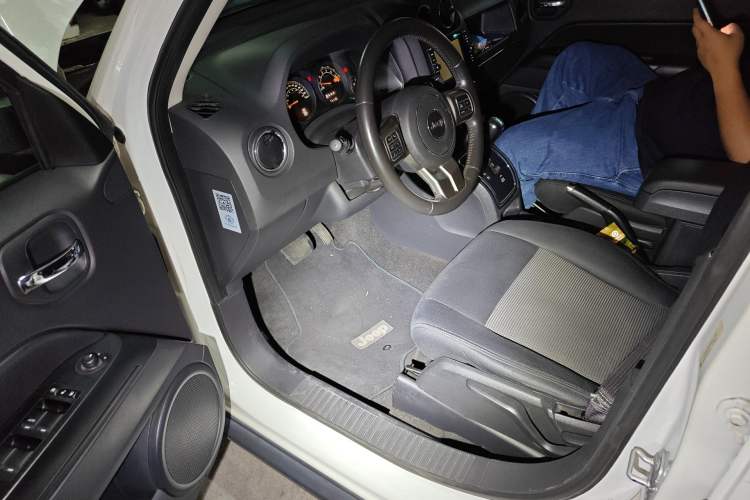 Used Jeep Patriot 2014 2.0L Sport Enhanced Edition Driver Seat