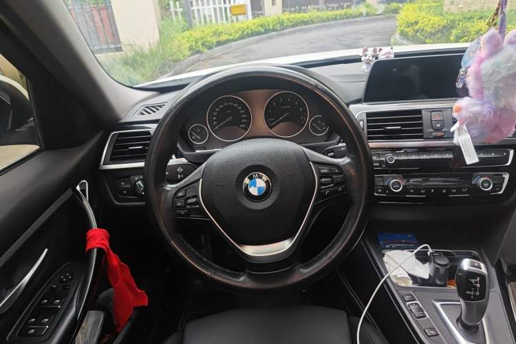 Used BMW 3 Series 2018 320Li Fashion Model Steering Wheel