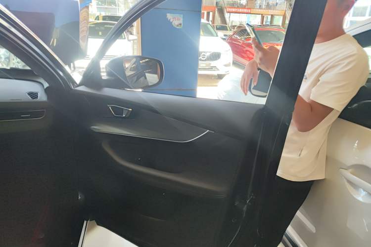 Used Chery Tiggo 8 PLUS 2021 290TGDI DCT Haoting Edition