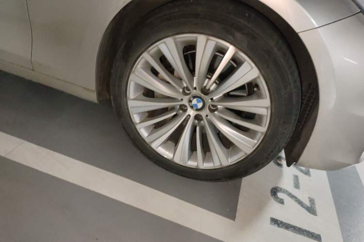 Used BMW 5 Series GT 2014 528i Luxury Edition
