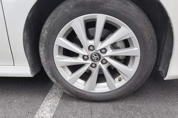 Used Toyota Camry 2021 2.0G Luxury Edition Right Front Wheel Hub