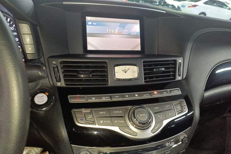 Used Infiniti Q70 2017 Q70L 2.5L Elite Edition Audio And AC Panel