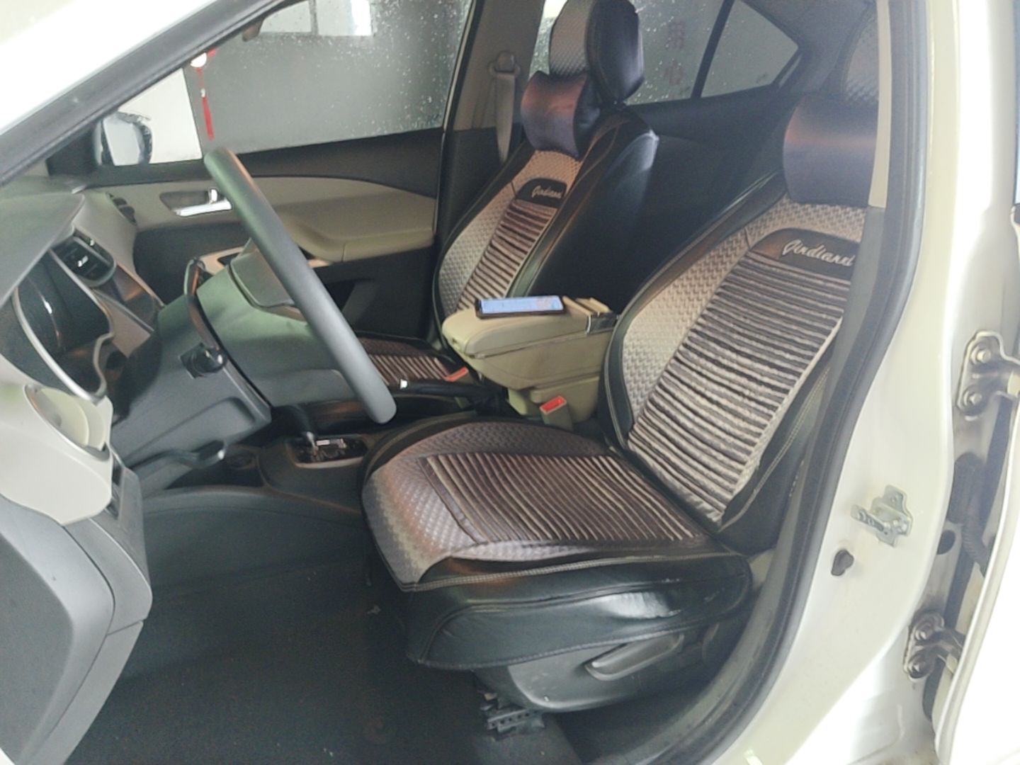 Interior delantero