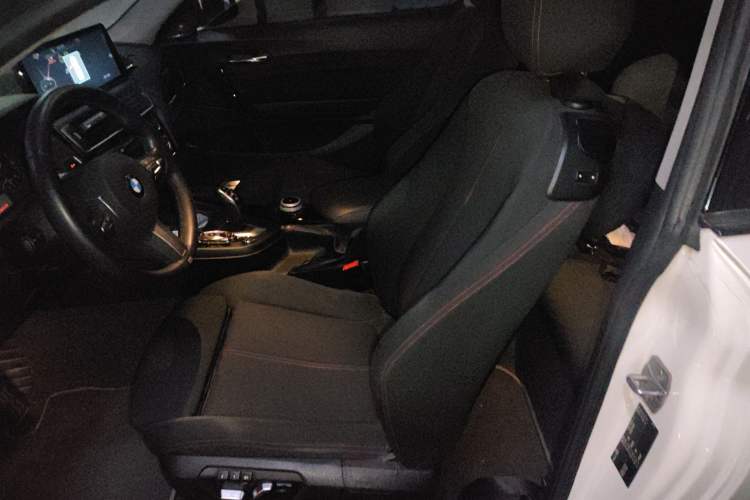 Used BMW 2 Series 2017 220i Sport Design Package
