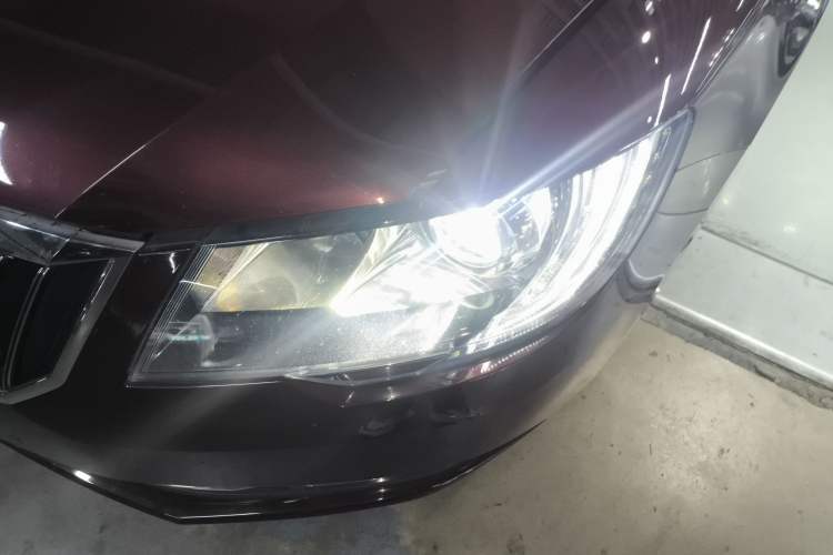 Used Skoda Superb 2013 1.8TSI Automatic Yashi Edition
