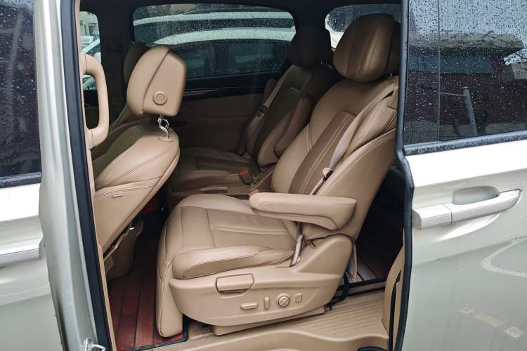 Used Buick GL8 2017 ES 28T Flagship Model China V Standard