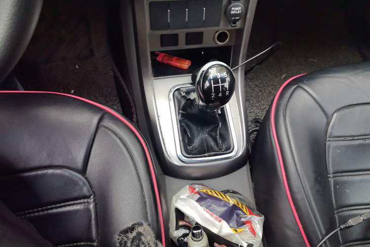 Used Geely Auto Classic Emgrand 2013 Sedan 1.5L Manual Entry-Level Model
