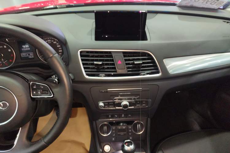 Used Audi Q3 2016 30 TFSI Fashion Model
