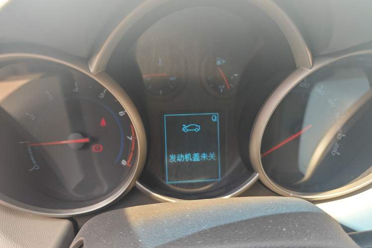 Used Chevrolet Cruze 2015 1.5L Classic SL MT Instrument Cluster