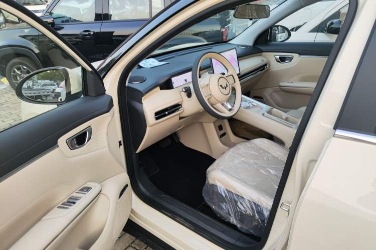 Used Wuling Bingo S 2025 Model 430km Deluxe Edition