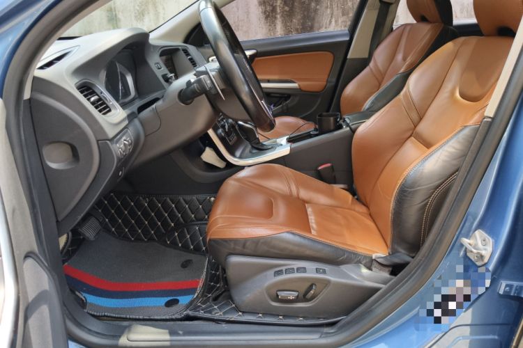 Used Volvo V60 2014 Restyled T5 Zhiya Edition