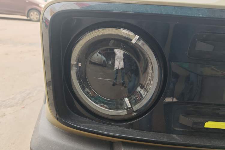 Used Geely Galaxy Panda 2024 200km Panda Rider Right Front Headlight