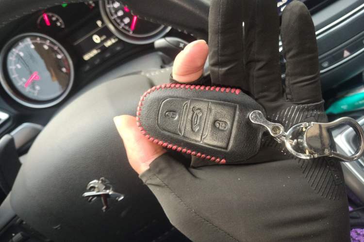 Used Peugeot 408 2014 1.6T Automatic Supreme Edition Vehicle Key