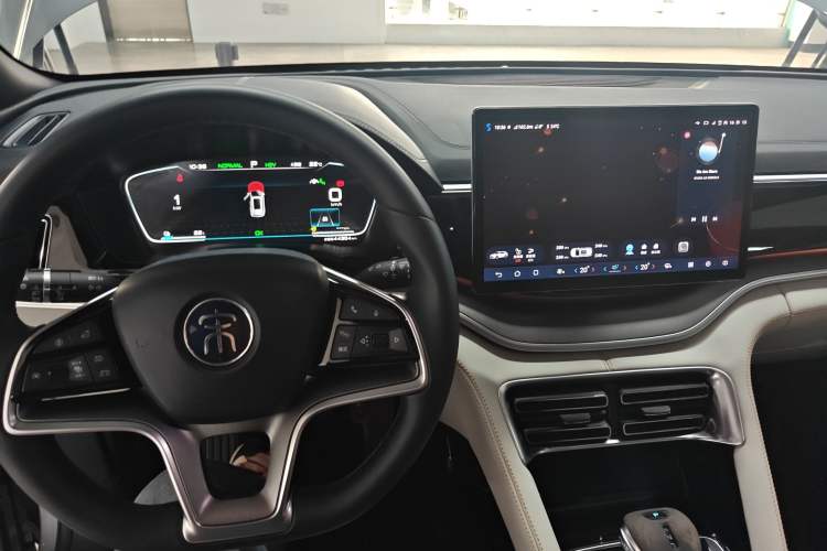 Used BYD Song PLUS New Energy 2021 DM-i 110KM Flagship PLUS Center Console