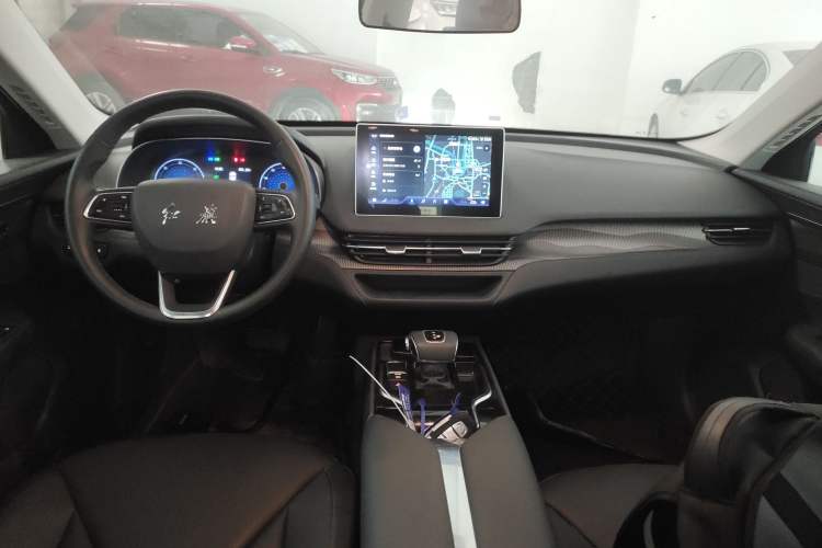 Used Hongqi E-QM5 2022 431 km Charge & Enjoy Edition