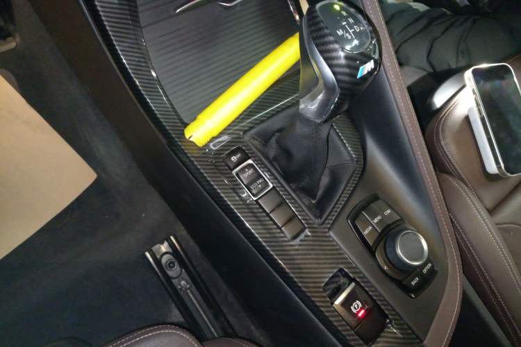 Used BMW X1 2019 sDrive18Li Premium Edition Gear Lever