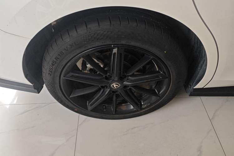 Used Changan UNI-V 2023 1.5T Prestige Model