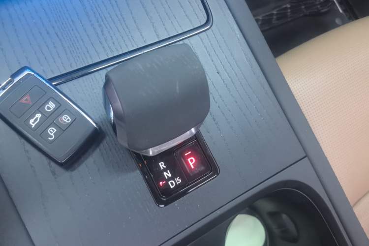 Used Land Rover Discovery Sport 2024 Luxury Custom Edition