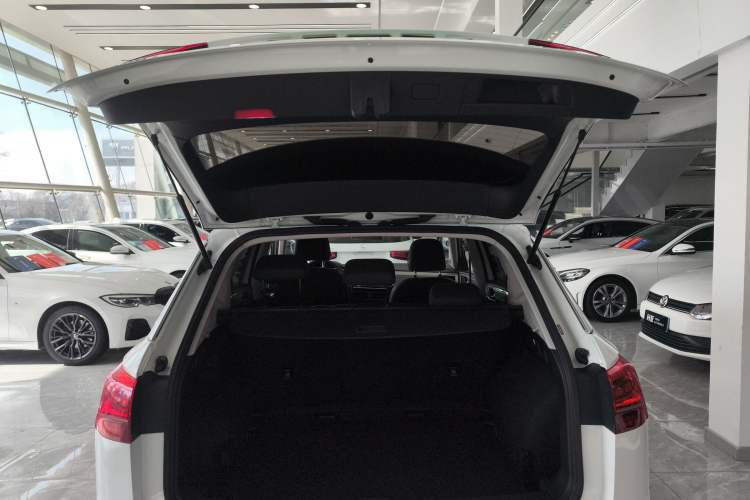 Used Volkswagen Tayron 2019 330TSI Two-Wheel-Drive Luxury Version China V Emission Standard Trunk