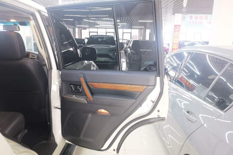 Used Mitsubishi Pajero 2019 3.0L Automatic Luxury Edition
