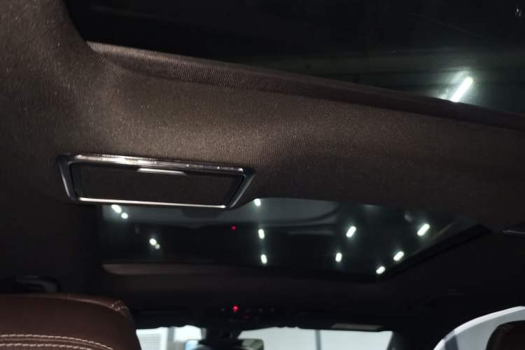 Used Mercedes-Benz GLC 2020 GLC 260 L 4MATIC Dynamic Model
