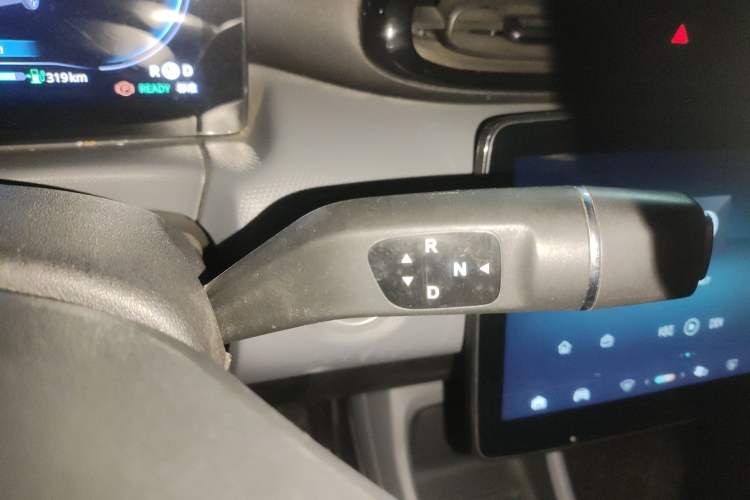 Used Leapmotor T03 2021 400 Luxury Edition Gear Lever