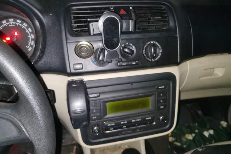 Used Skoda Fabia 2014 1.4L Manual Crystal Edition
