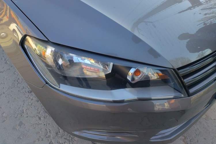 Used Volkswagen Jetta 2013 1.6L Manual Fashion Edition