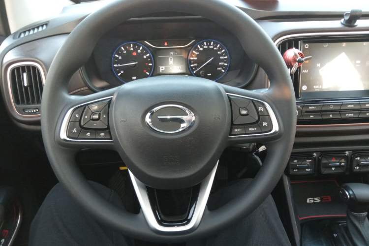 Used GAC Trumpchi GS3 2017 150N Automatic Elite Edition Steering Wheel