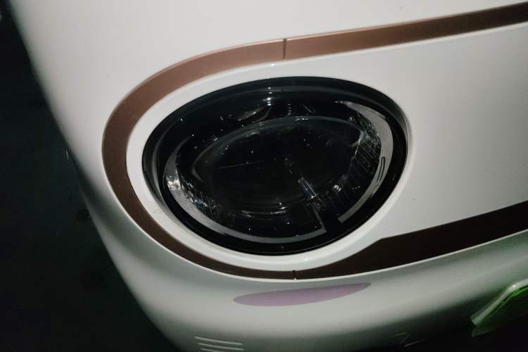 Used Geely Galaxy Panda 2023 Panda Mini 200km Dynamic Bear Right Front Headlight