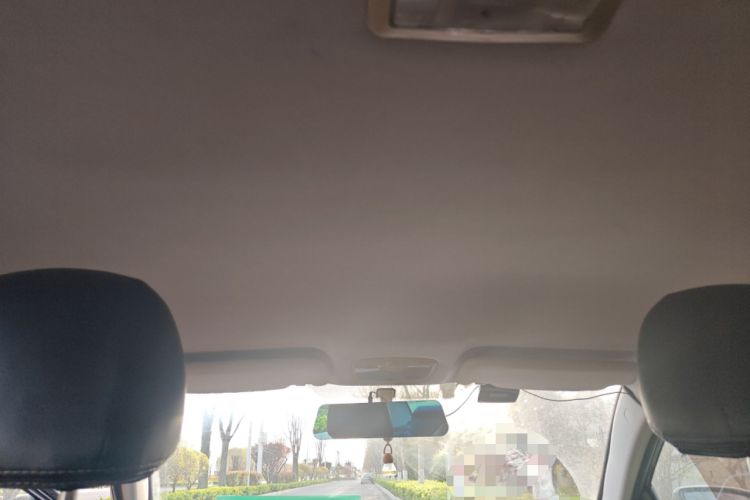 Used Zotye Z500 2015 1.5T Manual Luxury Model Headliner