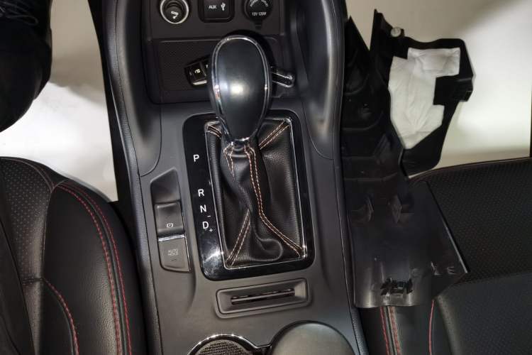 Used CHANGAN CS75 2016 1.8T Automatic Elite Model China V Standard
