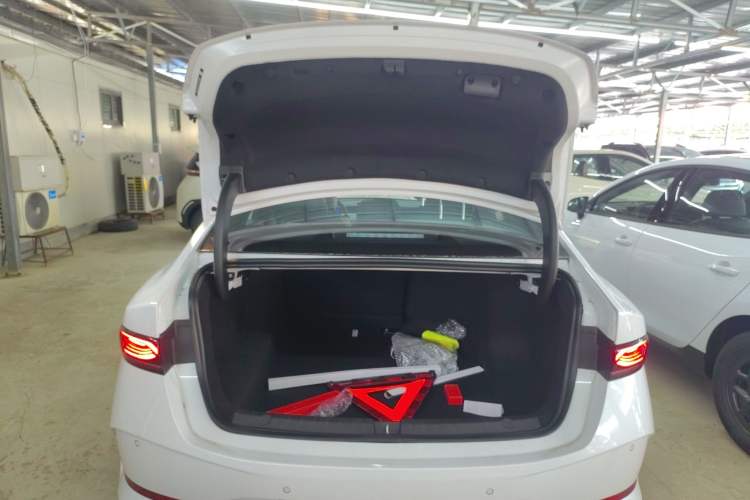 Used BYD Qin PLUS 2025 DM-i Smart Drive 55KM Leading Model
