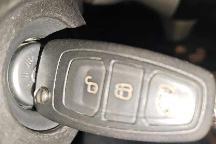 Used Ford Tourneo Custom 2016 2.0T Manual Elite Version