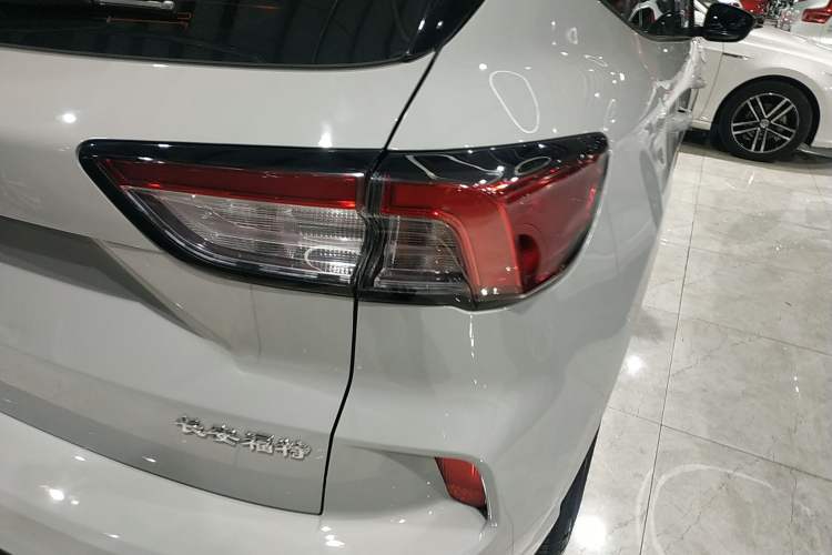 Used Ford Escape 2024 EcoBoost 245 Four-Wheel Drive ST-Line Pro Trim