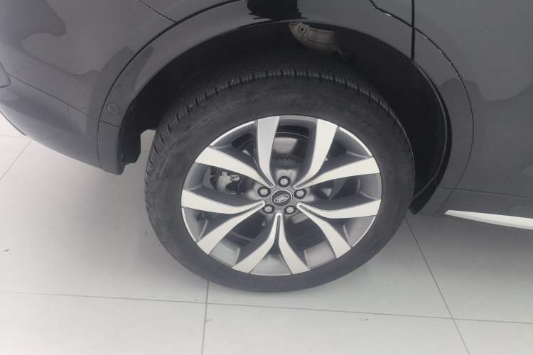 Used Land Rover Discovery Sport 2024 Luxury Custom Edition