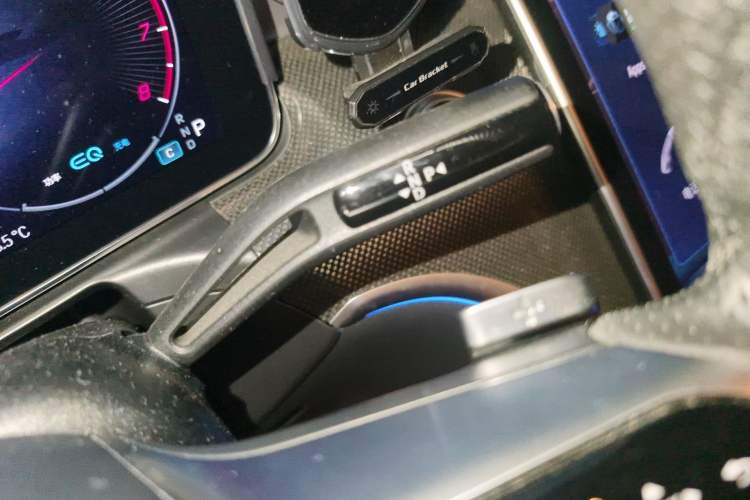 Used Mercedes-Benz C-Class 2022 Restyled C 260 L Sport Edition Gear Lever