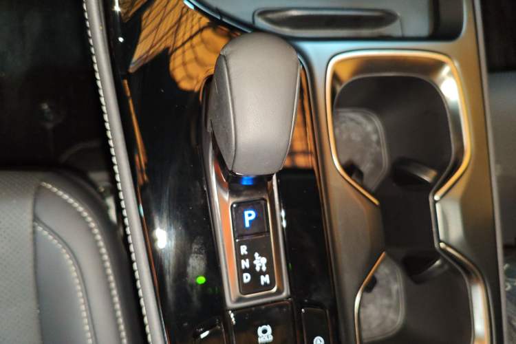 Used Lexus NX 2024 260 Front-Wheel Drive Chuan Yue Edition Gear Lever