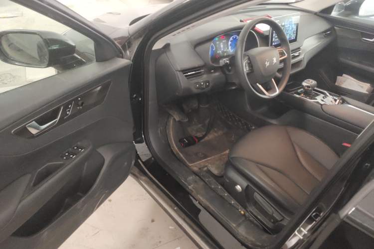 Used Hongqi E-QM5 2022 431 km Charge & Enjoy Edition