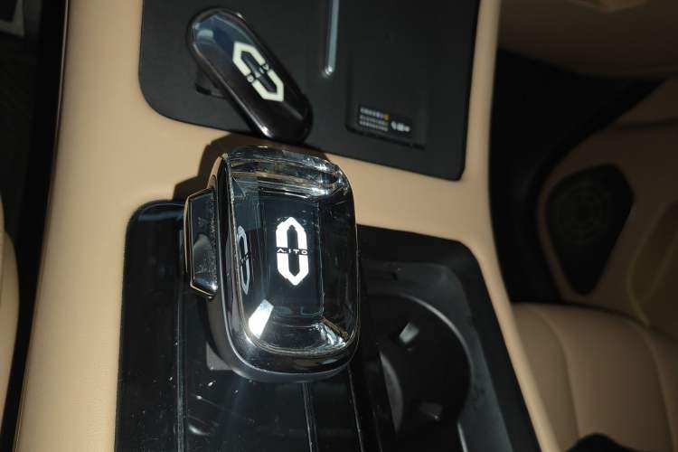 Used Hima AITO M7 2024 1.5T Intelligent Drive Rear-Drive Ultra Version 5 Seats