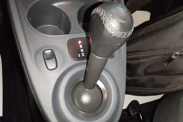 Used smart fortwo 2015 1.0L 52 kW hardtop Dynamic version
