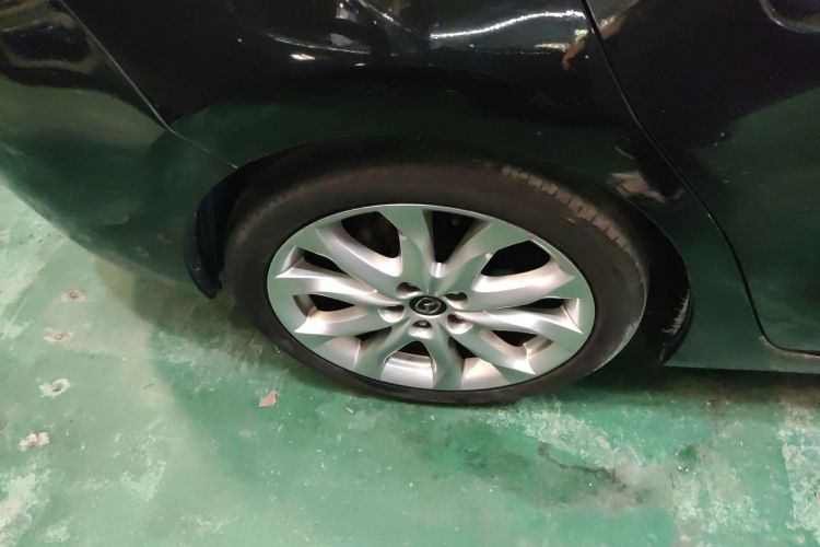 Used Mazda Mazda 3 Axela 2014 Sedan 2.0L Automatic Flagship Model