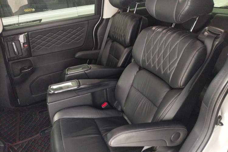 Used Honda Elysion 2019 2.0L Hybrid Luxury Edition
