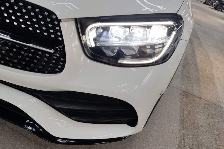 Used Mercedes-Benz GLC Coupe 2020 GLC 260 4MATIC Coupe SUV
