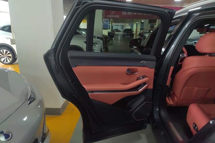 Used BYD Tang L 2025 EV 600KM All-Wheel-Drive LiDAR Flagship Model