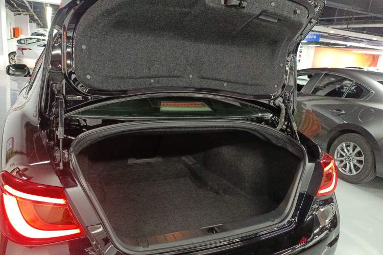 Used Infiniti Q70 2017 Q70L 2.5L Elite Edition Trunk